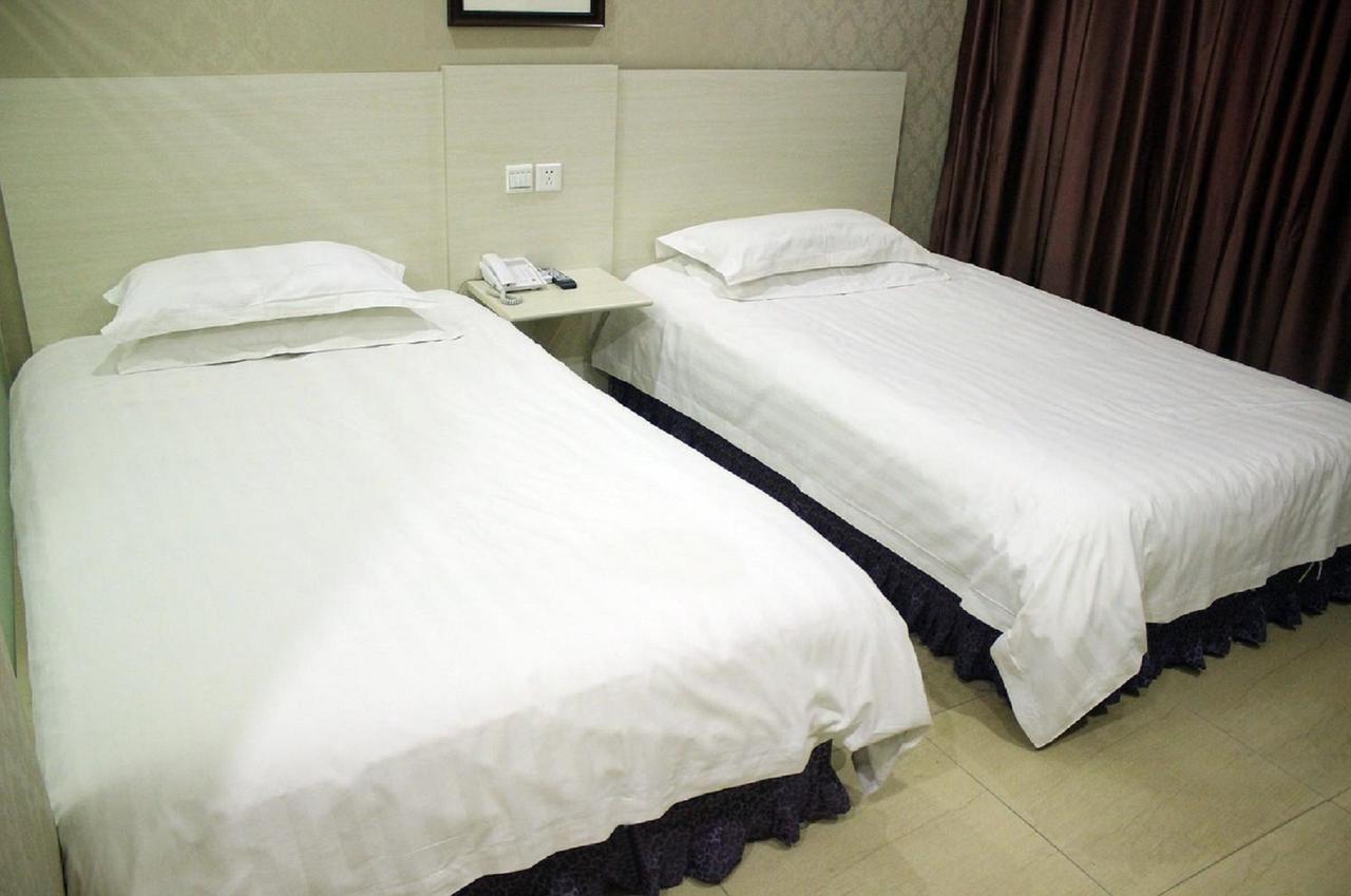 Starway Hotel Nantong Sports Convention Center Стая снимка